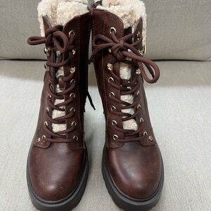 7 1/2 Brown Chunky Heel Leather Boots